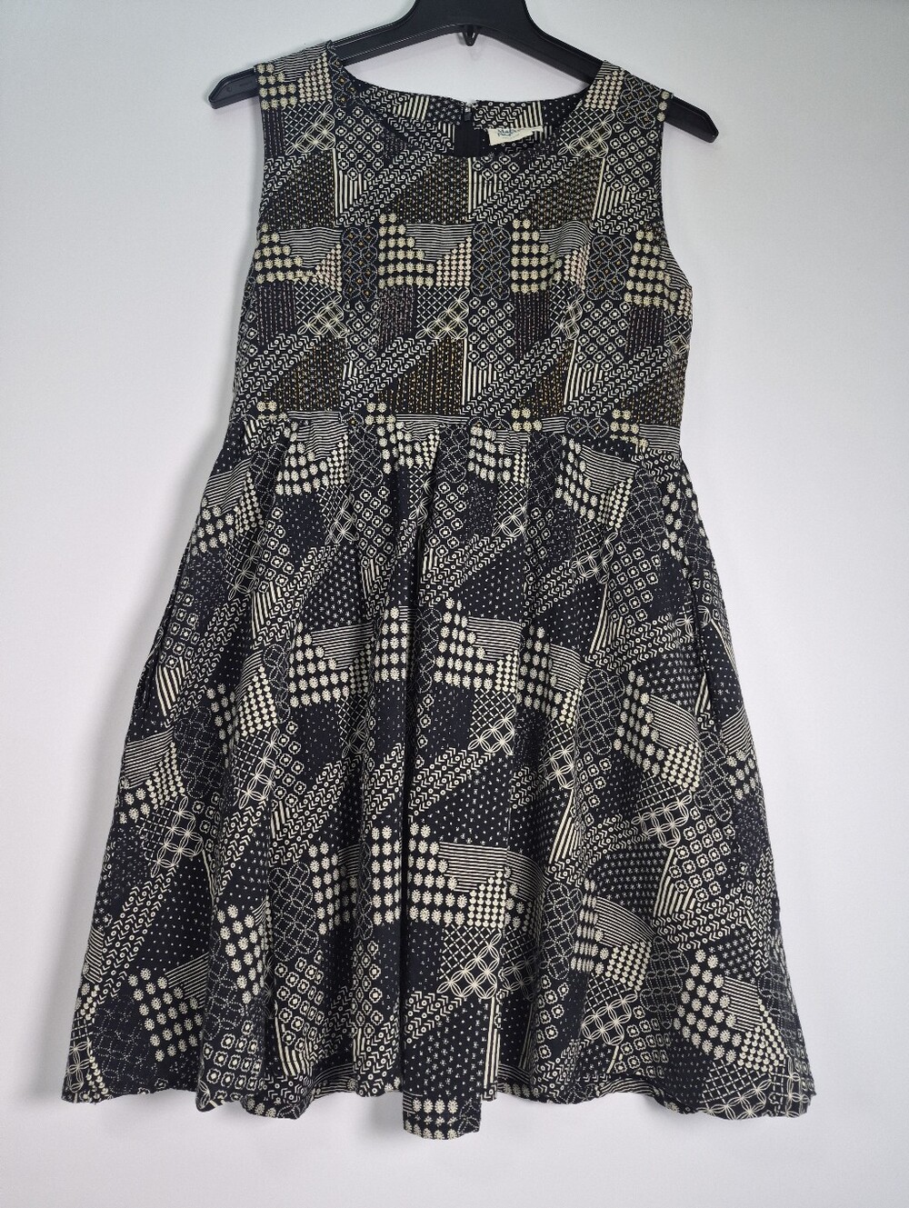 Mata Traders Black & Cream Geometric Fit-and-Flare Dress